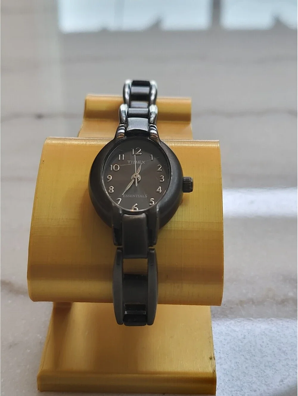 Vtg Timex Womens Watch 20mm Black Case With Black Dial & Band Working Clean